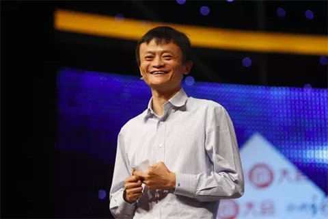 2011年8月17日，阿里巴巴集團(tuán)宣布，將提供30億元無(wú)息貸款，幫助員工解決首次置業(yè)問(wèn)題，每人最高可申請(qǐng)30萬(wàn)元。此外，阿里巴巴還將投入5億元設(shè)教育基金，通過(guò)和教育機(jī)構(gòu)共同辦學(xué)、與現(xiàn)有學(xué)校合作，解決員工子女入園、上學(xué)問(wèn)題;向基層員工發(fā)放一次性的物價(jià)、子女教育補(bǔ)貼，預(yù)計(jì)總額超過(guò)4000萬(wàn)元。