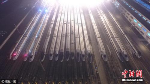 資料圖：高鐵“萬(wàn)箭齊發(fā)”勢(shì)如“陸地航母”。 圖片來(lái)源：視覺(jué)中國(guó)
