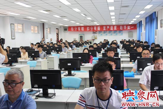 與書面評卷相比,網(wǎng)上評卷由系統(tǒng)自動(dòng)進(jìn)行分發(fā),減少了試卷過程的周轉(zhuǎn),提高了評卷的工作效率。