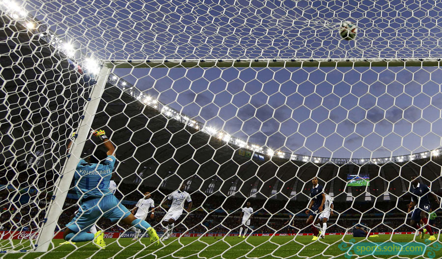 法國隊(duì)打入第三球