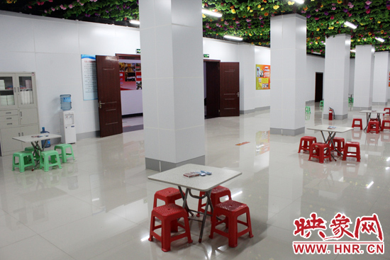 為了給市民納涼避暑創(chuàng)造舒適的環(huán)境，今年鄭州市人防辦加大了投入，對納涼點(diǎn)進(jìn)行了升級改造