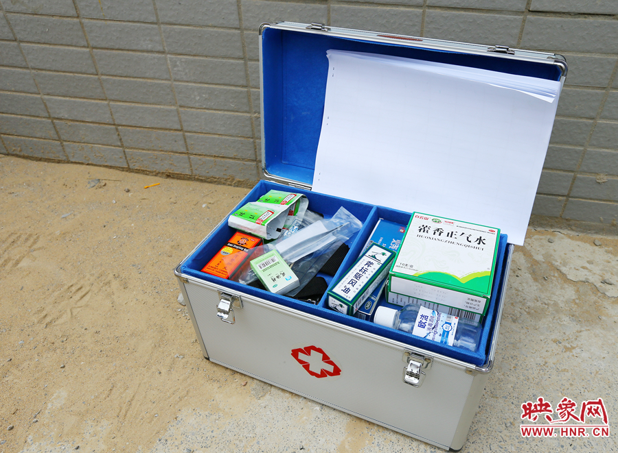 高溫天氣下，防暑藥品是必須準(zhǔn)備的