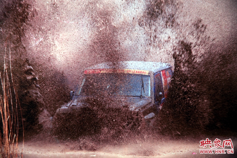 賽車的世界、更是男人的世界。圖為部分參展攝影作品。