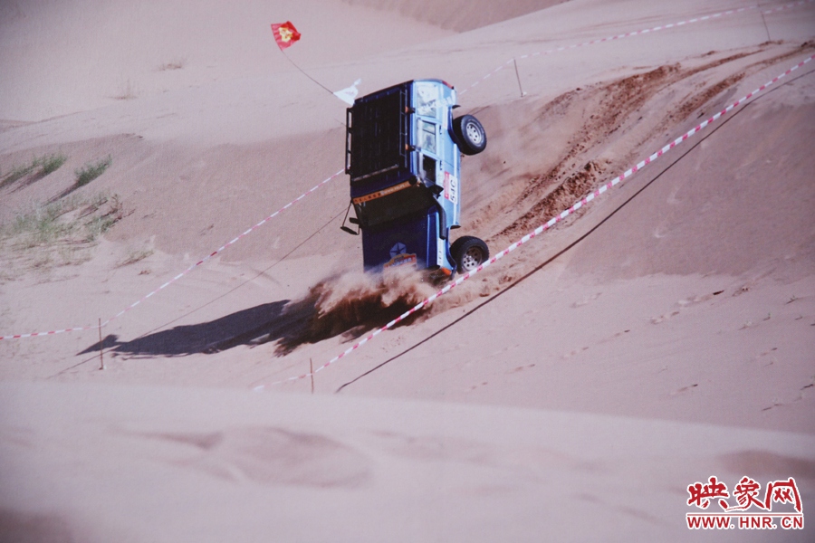 賽車的世界、更是男人的世界。圖為部分參展攝影作品。