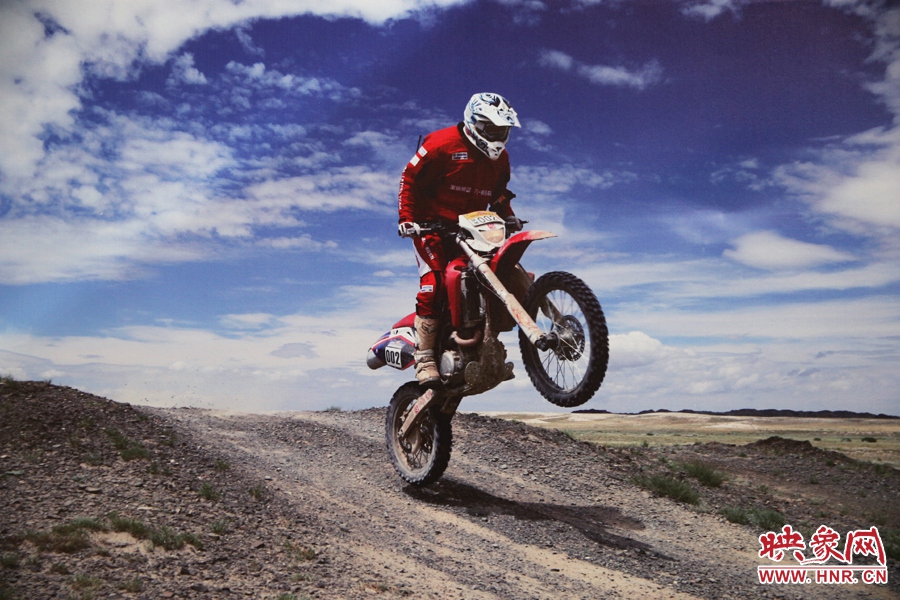 賽車的世界、更是男人的世界。圖為部分參展攝影作品。