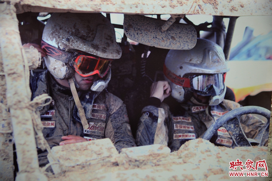 賽車的世界、更是男人的世界。圖為部分參展攝影作品。