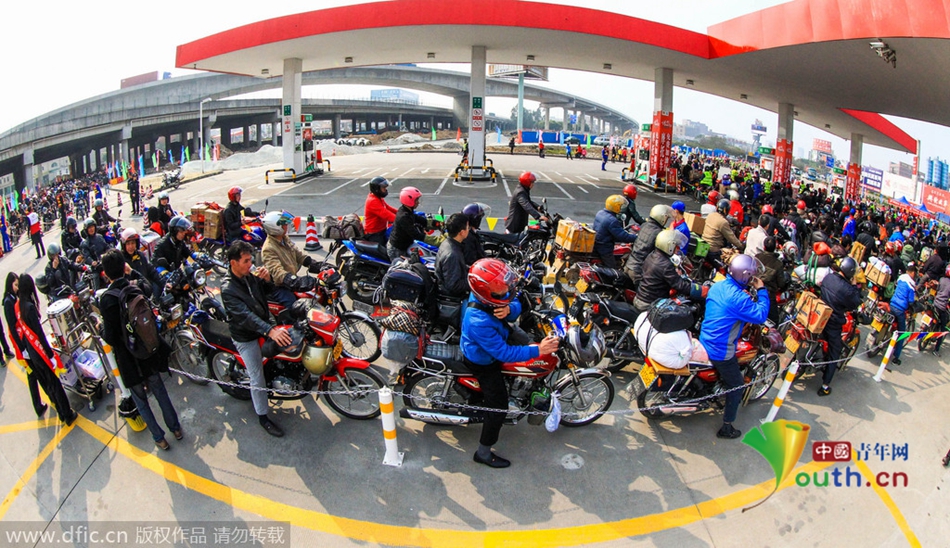今年廣東、廣西兩省共193座中石化油站將為返鄉(xiāng)車主提供“6+X”免費服務(wù)，并將為1萬名“返鄉(xiāng)摩騎”免