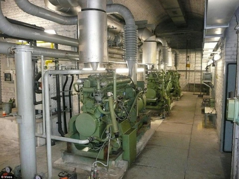 地堡中有無數(shù)個洞室，每個都會有自己的安全系統(tǒng)，還有無數(shù)可密封的防爆門。