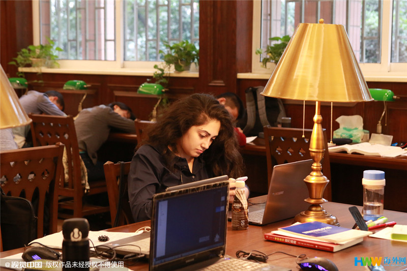 重慶大學(xué)改造翻新的“民國風(fēng)圖書館”走紅網(wǎng)絡(luò)，引得無數(shù)網(wǎng)友點贊