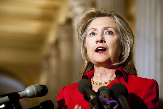 希拉里接受訪問(wèn)時(shí)“哭窮”稱自己不算有錢人 希拉里接受訪問(wèn)時(shí)“哭窮”稱自己不算有錢人