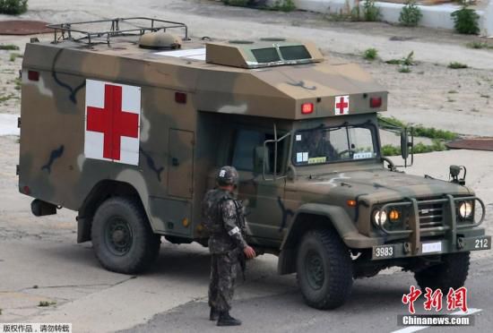 資料圖：當(dāng)?shù)貢r間2014年6月23日，韓國江原道哨所槍擊事件肇事士兵林某已被抓獲