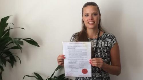 勞拉·E·S·馬修斯的護照簽名欄用的是L.Skywalker（L.天行者）。