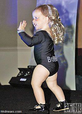 博伊登每當(dāng)音樂(lè)響起，便會(huì)手舞足蹈。