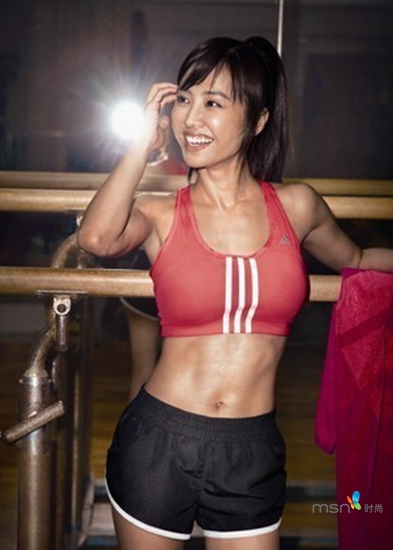 蔡依林 你的馬甲線“脫妝”了！