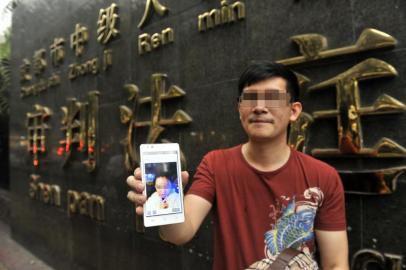 5月20日，成都市中級人民法院，駱先生再次將前女友告上法庭。