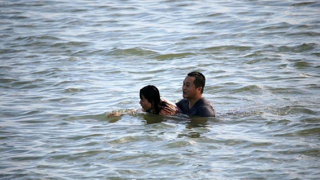 深圳跳海救人壯士系國企高管 不愿露面接受采訪 深圳跳海救人壯士系國企高管 不愿露面接受采訪