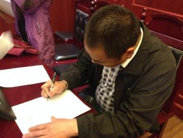 1歲男童自行出門遭意外碾死 父母被判擔(dān)三成責(zé) 1歲男童自行出門遭意外碾死 父母被判擔(dān)三成責(zé)