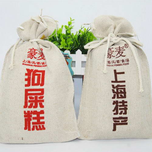 上海某公司推出的一款名為“狗屎糕”的產(chǎn)品引來不少質疑。