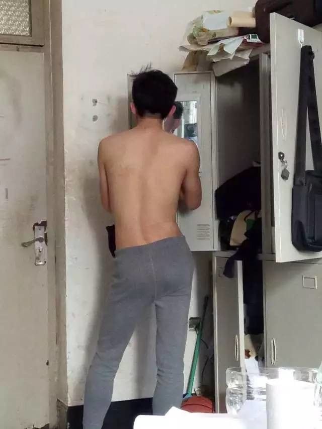 這個學(xué)校的男生宿舍火了！女同學(xué)都喊著要嫁