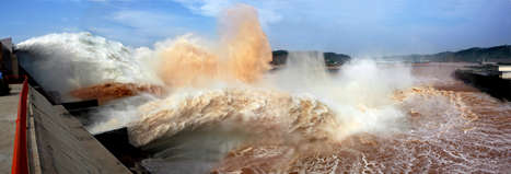 黃河小浪底觀瀑游客再創(chuàng)新高 超10萬人次 黃河小浪底觀瀑游客再創(chuàng)新高 超10萬人次