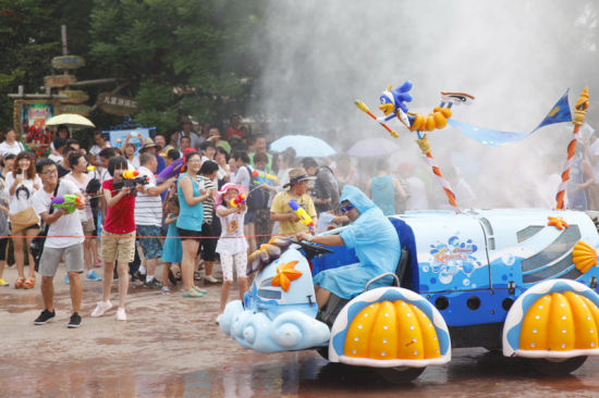 大連發(fā)現(xiàn)王國開啟“戲水狂歡”模式 大連發(fā)現(xiàn)王國開啟“戲水狂歡”模式