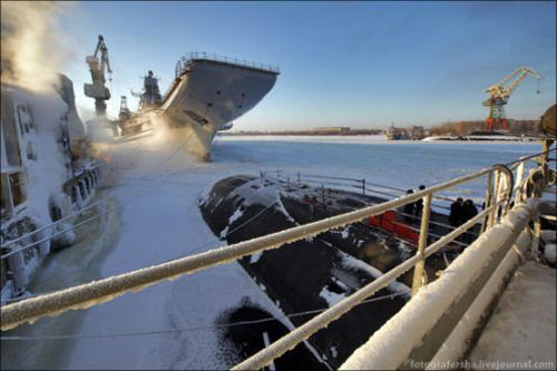 資料圖：2011年冬天正在進行最后改裝的戈爾什科夫號航母。