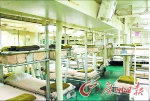 航母上的水兵宿舍。（資料圖片）