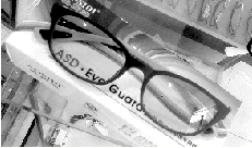 專家:對上網(wǎng)眼鏡的功效表示懷疑 專家:對上網(wǎng)眼鏡的功效表示懷疑