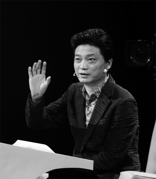 “希望女兒最好永遠不要交男朋友，最好把父親當(dāng)男朋友?！贝抻涝φf。