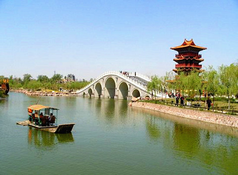 清明上河園獲“河南省十大重點(diǎn)文化企業(yè)”稱號 清明上河園獲“河南省十大重點(diǎn)文化企業(yè)”稱號