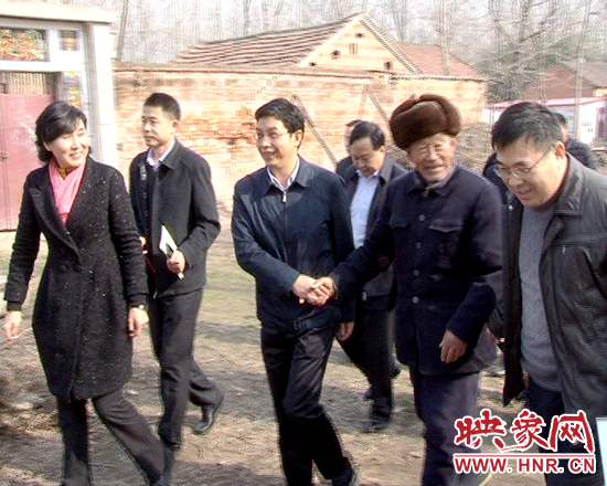 金冬江、李萬順、吳文立一行赴正陽縣慰問